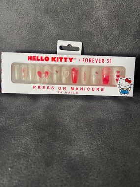 Hello Kitty Press-On Nail Set in Pink, Red, White